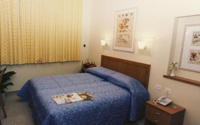 Alon Hotel