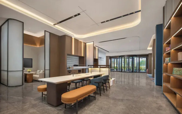 Holiday Inn Express Qingdao City Balcony by IHG