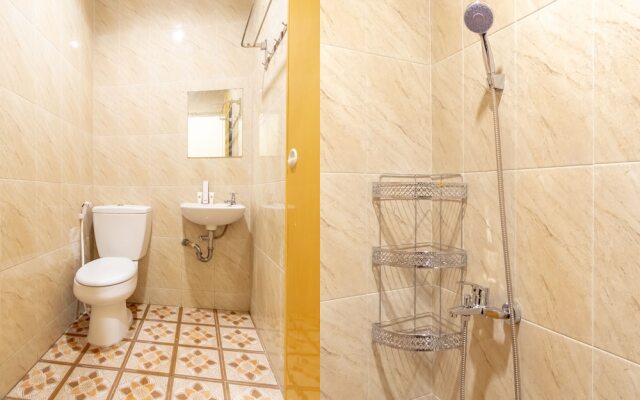 Oyo 1505 Studio 10 Home Stay