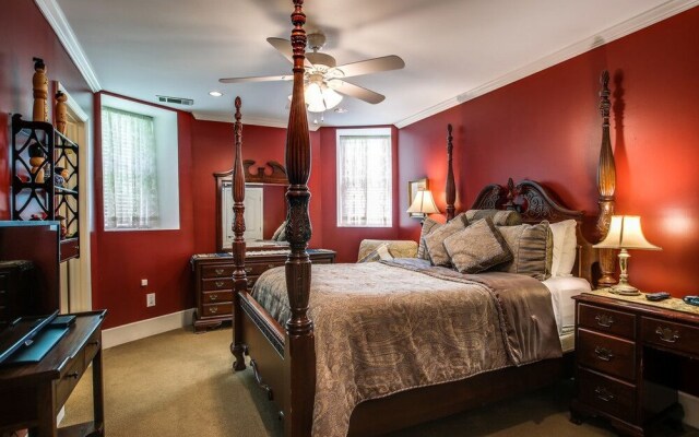 1501 Linden Manor Bed and Breakfast