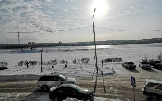 Апартаменты на Верхней Набережной 145/1