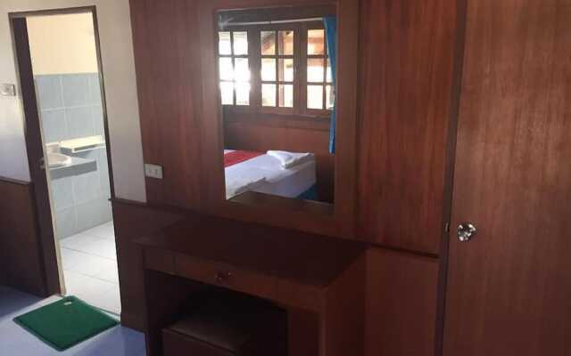 Chaloklum Bay Resort