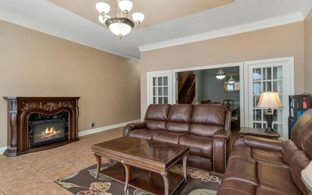 Luxurious Downtown Townhouse