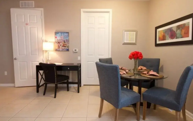 Lake View Joy 2 Bedroom Condo