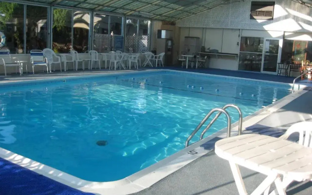 Endless Dunes, A Modern Motel