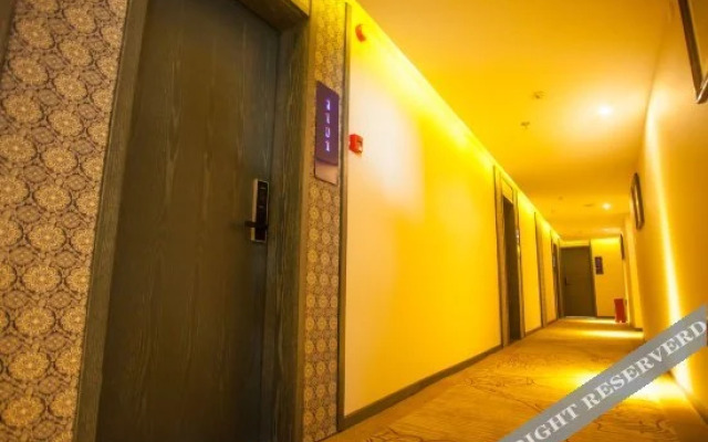 Rongting Holiday Inn Luoping