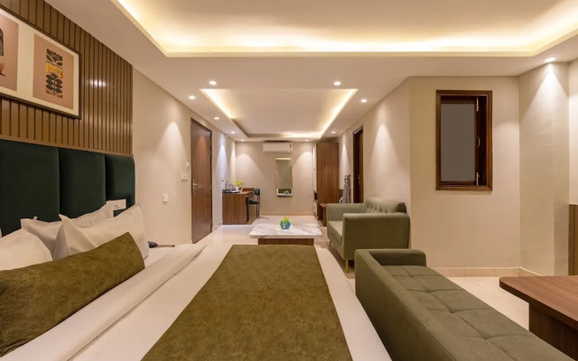 Saltstayz Premier - Paschim Vihar