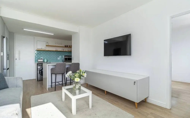 1 Bedroom Apartment, Seapoint, Cape Town