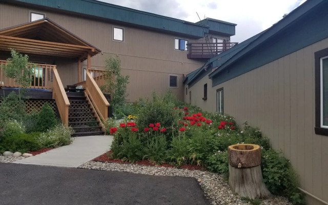 Valley Hi Motel - Near Winter Park Visitor Center