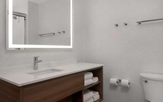 Home2 Suites By Hilton Sheboygan