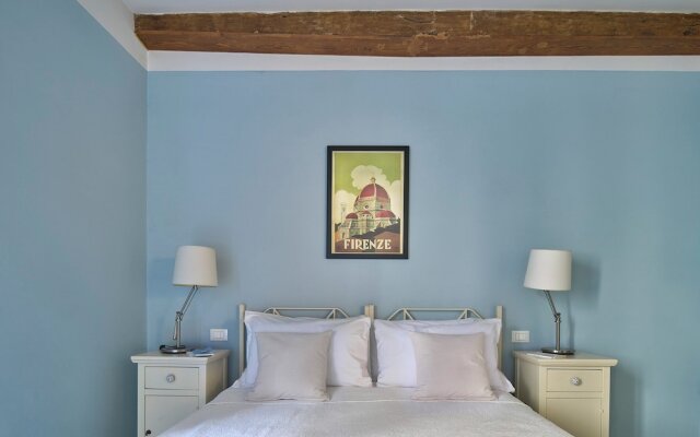 Blue Charm Florentine Apt by Oteego