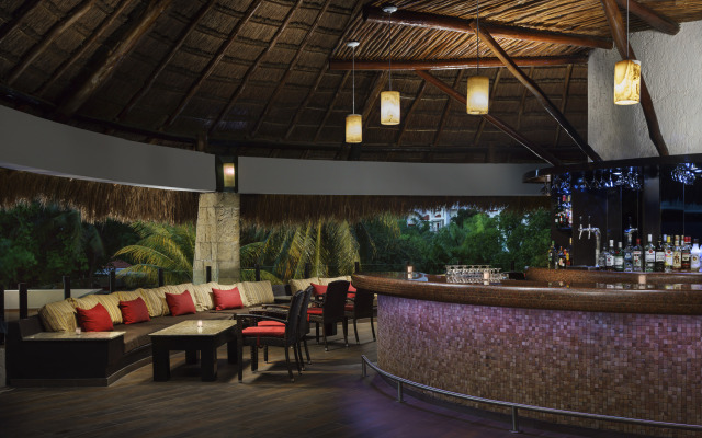 The Reef Playacar Beach Resort & Spa