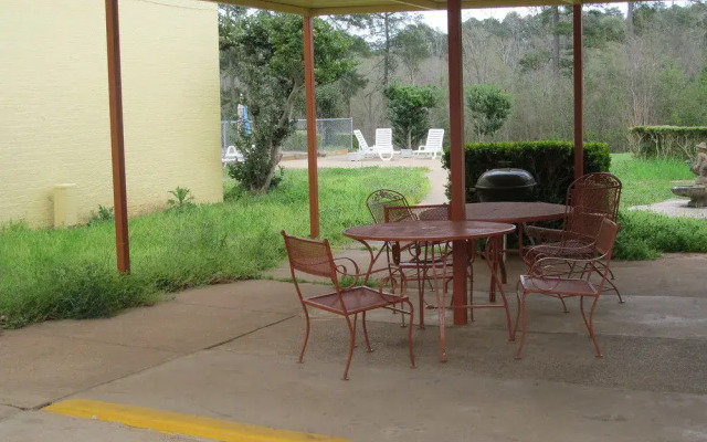 Executive Inn