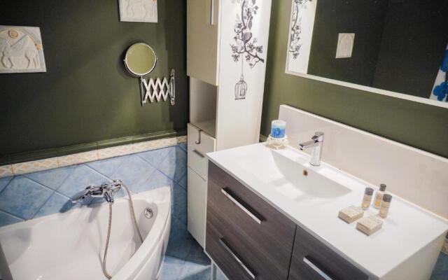 WestSide City Apartment, 2 bdrms, Vesta Philoxenia