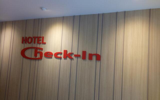 Check In Hotel