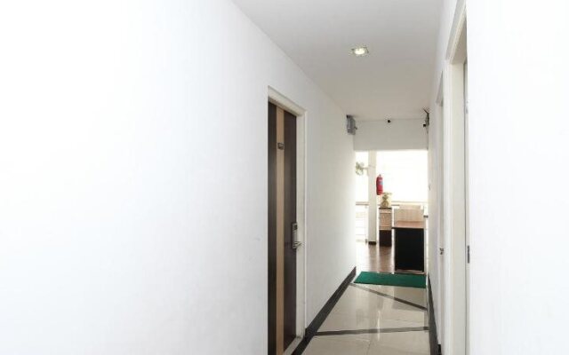 Nozz Hotel by Airy