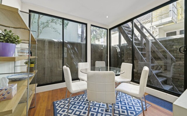 Light Filled Charming Townhouse