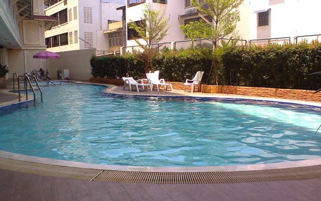 Baan Klang Hua Hin Resort & Condominium