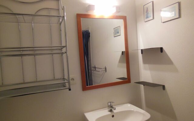 Lou Services Apartment H01 LSI 001