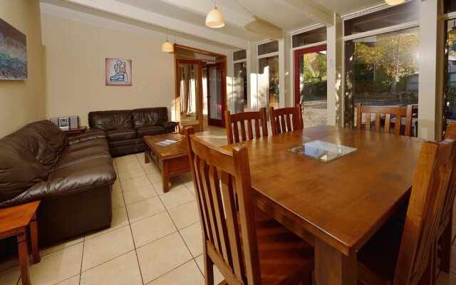 45 Conical Hill Road