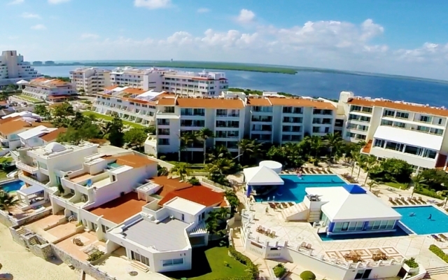 Solymar Cancun Beach Resort