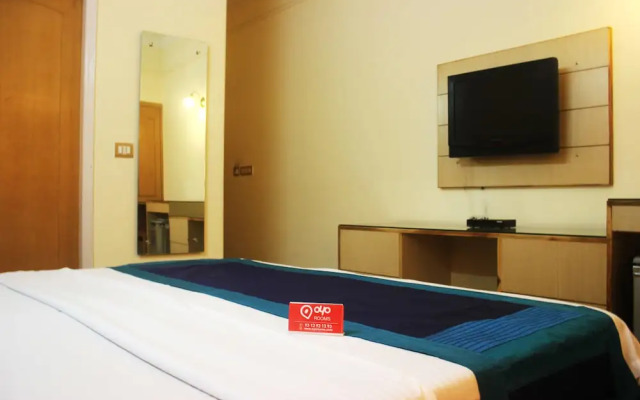 OYO 439 Hotel Queens Inn