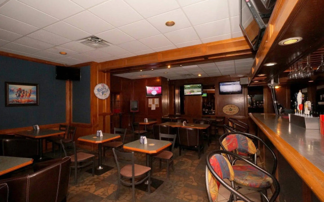 Days Inn by Wyndham Airdrie