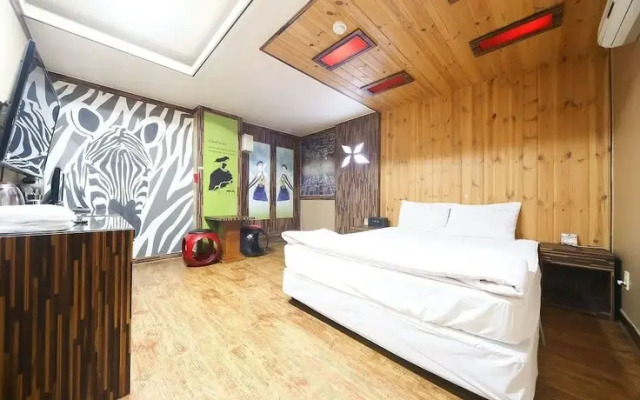 Changwon Bonggokdong Soo