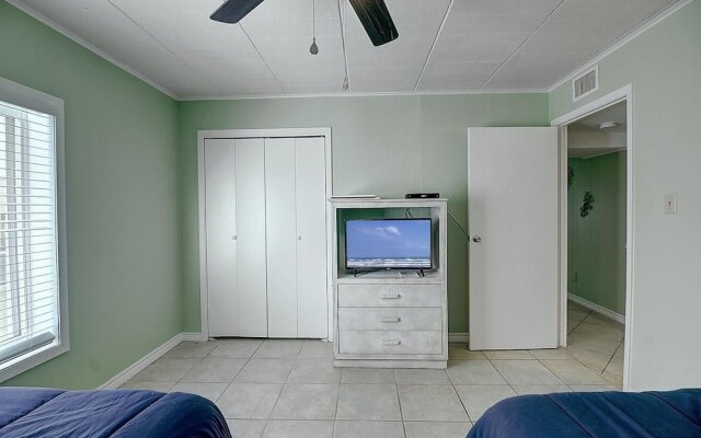 Island 109 3 Bedroom Condo