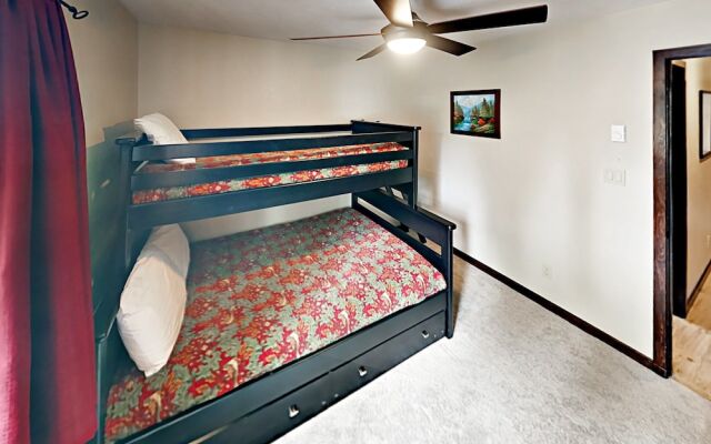 1001 Grandview C14 by RedAwning