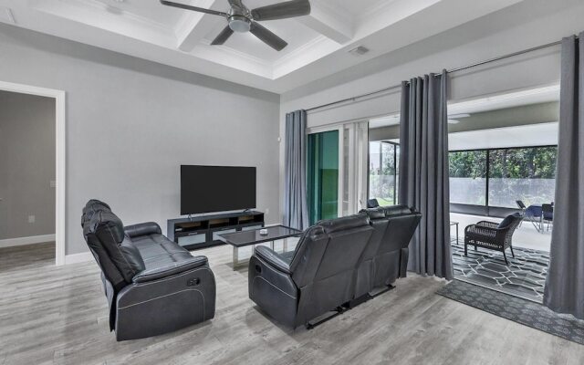 22089 Deborah Avenue