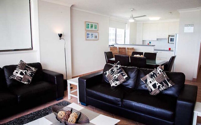 Elouera Tower Beachfront Apartments