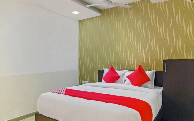Hotel Jay Radhe by OYO Rooms