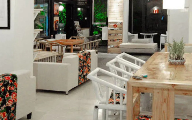 Love Flower Hostel