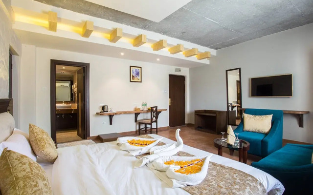 Teeka's Holiday Inn