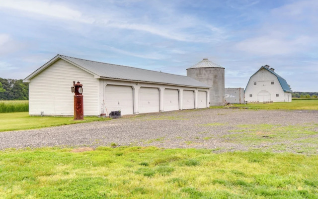 Waterfront Maryland Vacation Home: Private Beach!