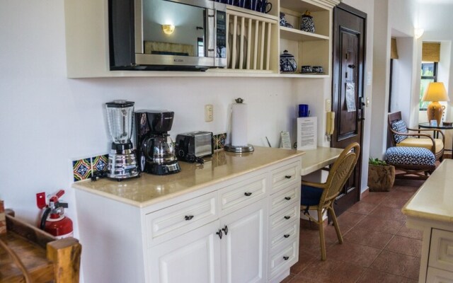 Royal Palms 6 1 Bedroom Condo by RedAwning