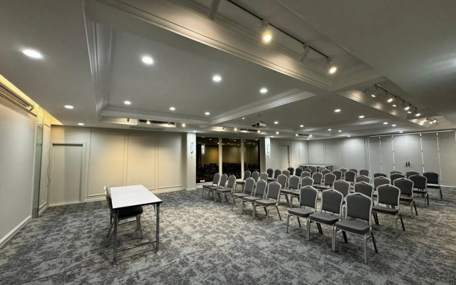 Orion Hotel & Residence