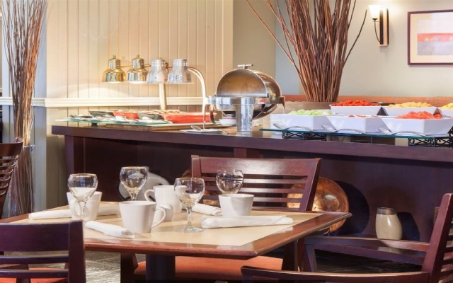 Radisson Blu Vancouver Airport Hotel & Marina
