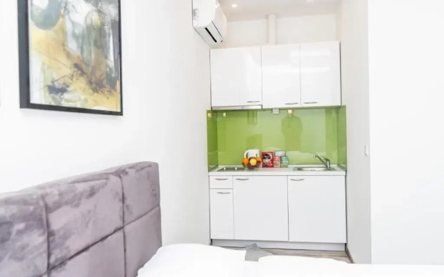 Modern studio for 3 people in the Heart of the City Center