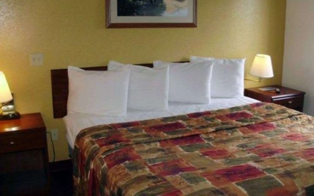 Rodeway Inn Salina North - фото 4