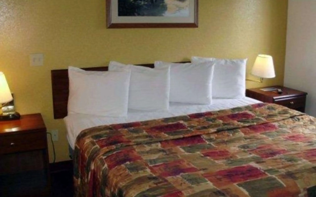 Rodeway Inn Salina North