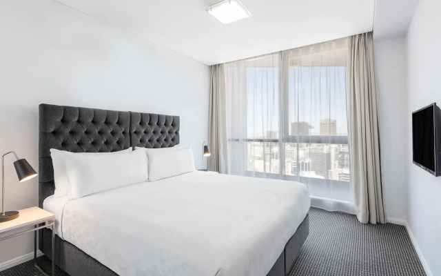 Meriton Suites Campbell Street, Sydney
