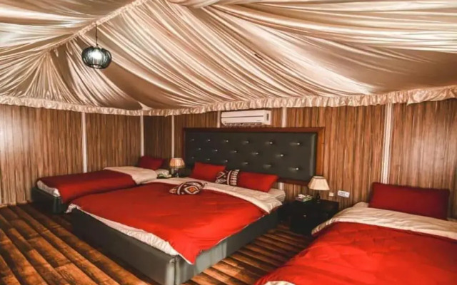 Sharah Luxury Camp