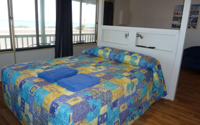 Shark Bay Seafront Apartments