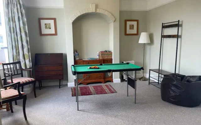 Large Family Getaways Metres From the Beach