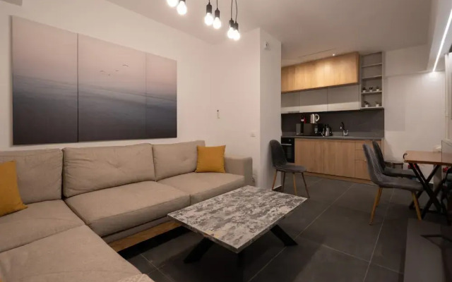 The City Escape Corner