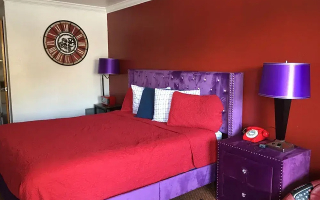 Americana Inn