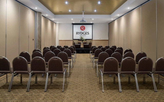 Rydges Mackay Suites