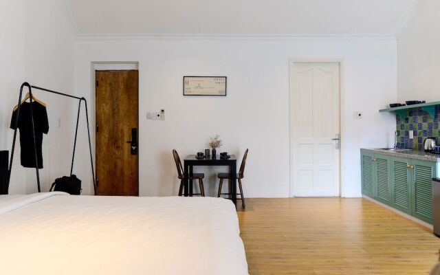 The Hut Boutique Hotel Notre Dame